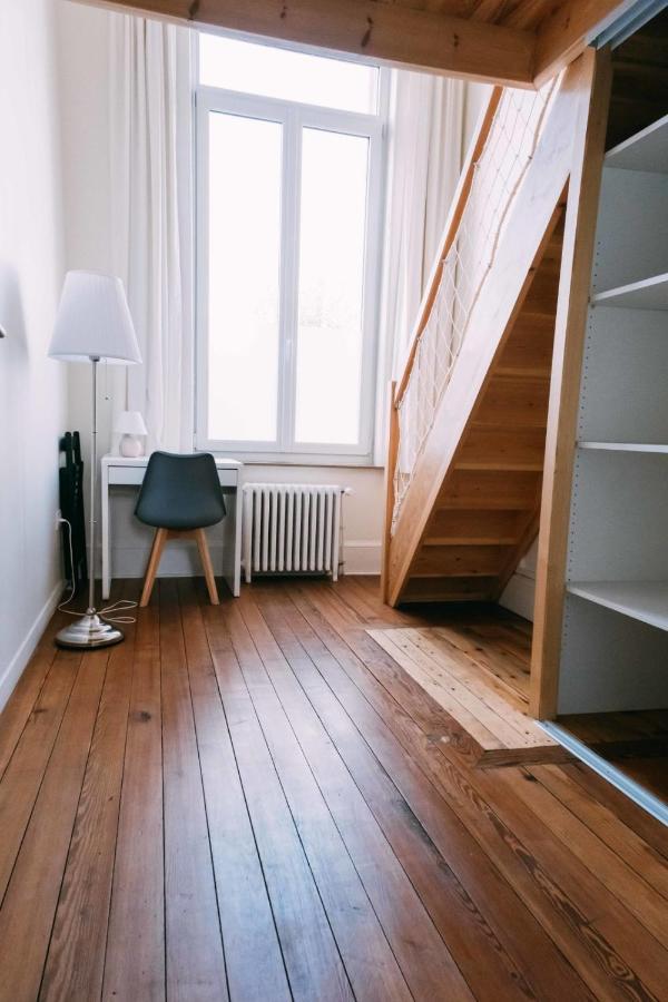Charming Apartment With Terrace In Lille Extérieur photo